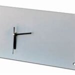 Puerta blanca minimalista